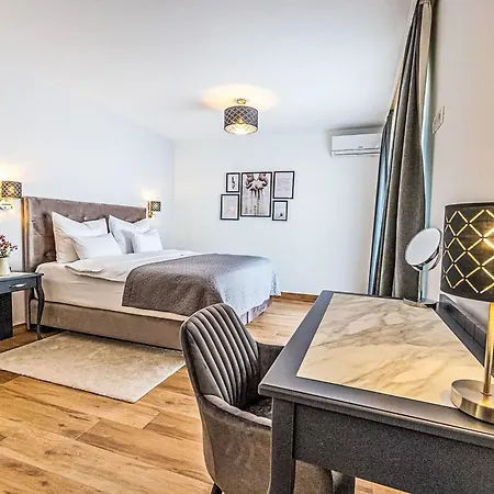 72 - 21 By Interhome Villa *