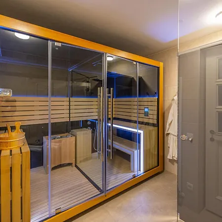 72 - 21 By Interhome *