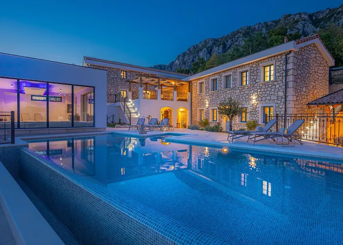 72 - 21 By Interhome Villa *