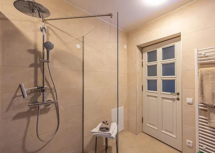 72 - 21 By Interhome Villa